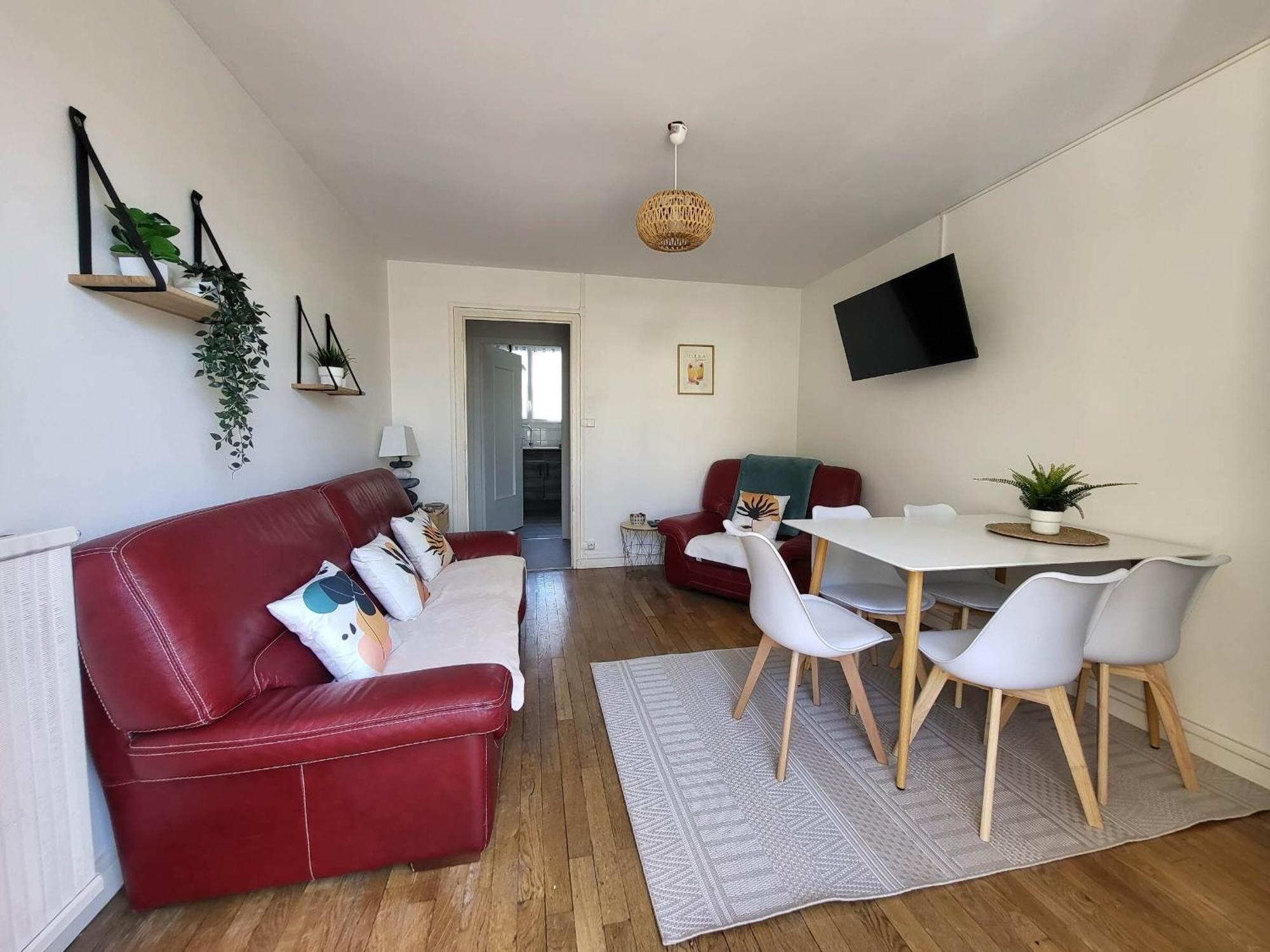 Apartment Le Logis De L'arquebuse Gare, Centre Et Cite Gastronomique